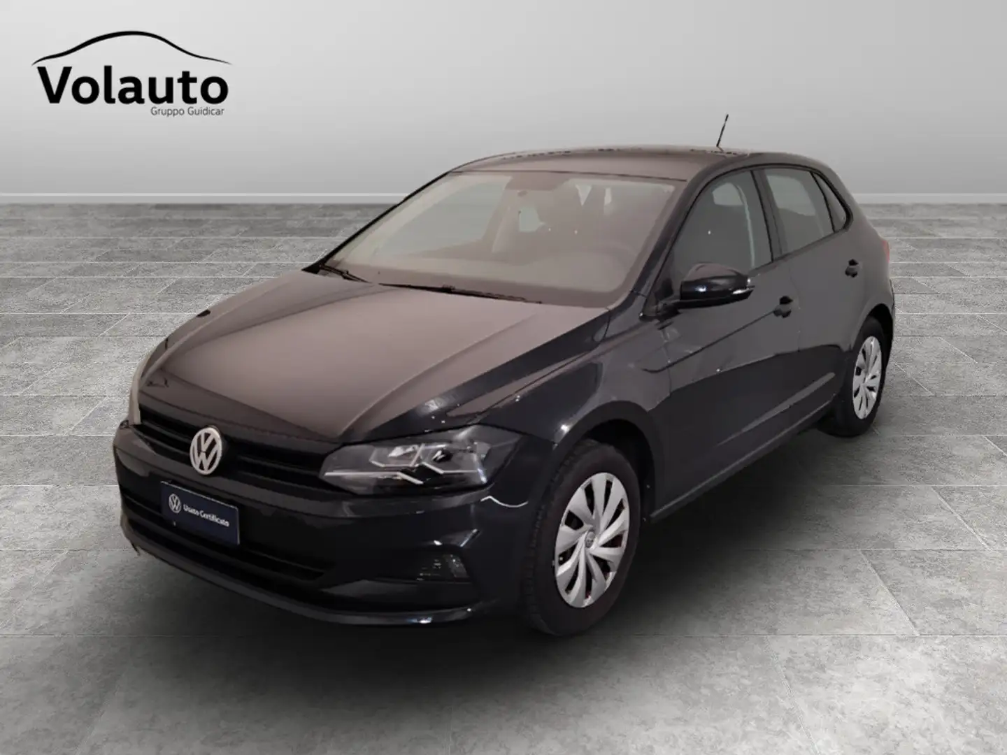 Volkswagen Polo VI 2017 - Polo 5p 1.0 mpi Trendline 65cv Gris - 1