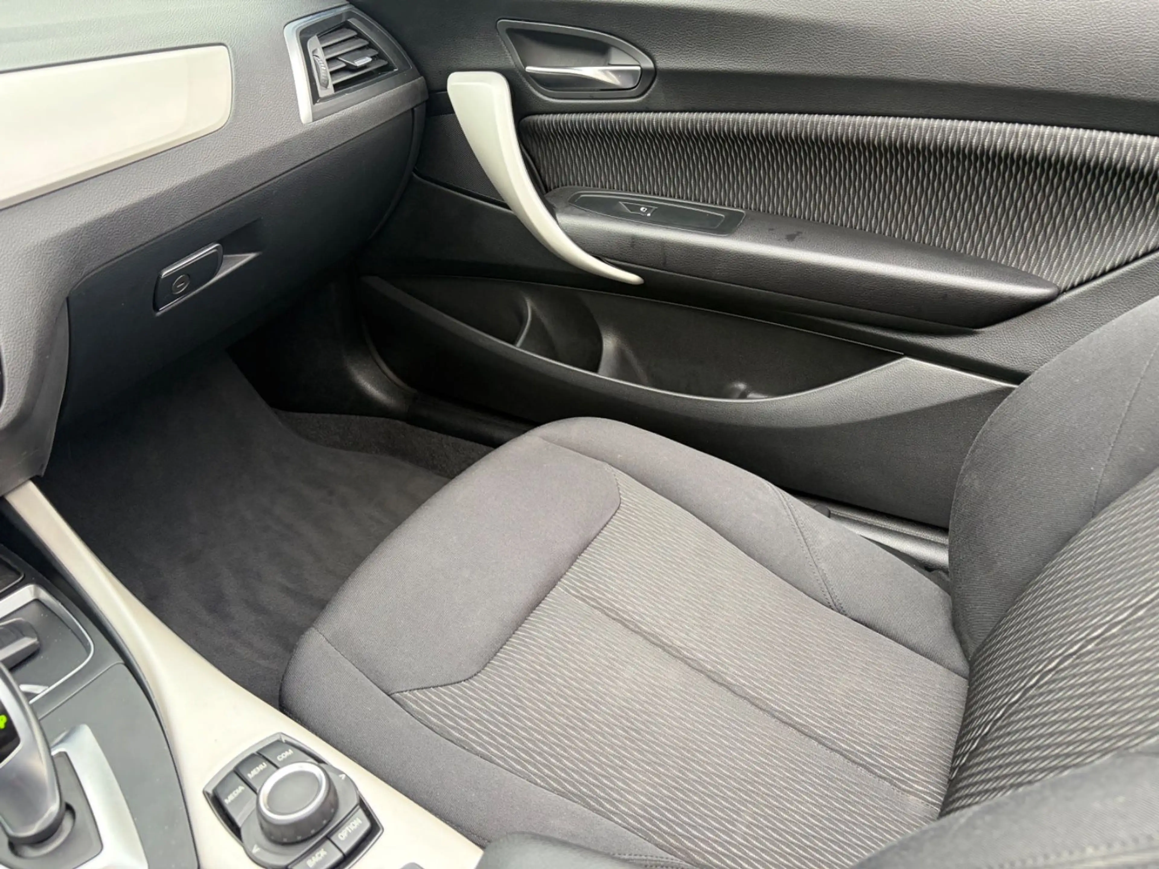BMW 220 Cabrio Advantage Automatik — photo 14