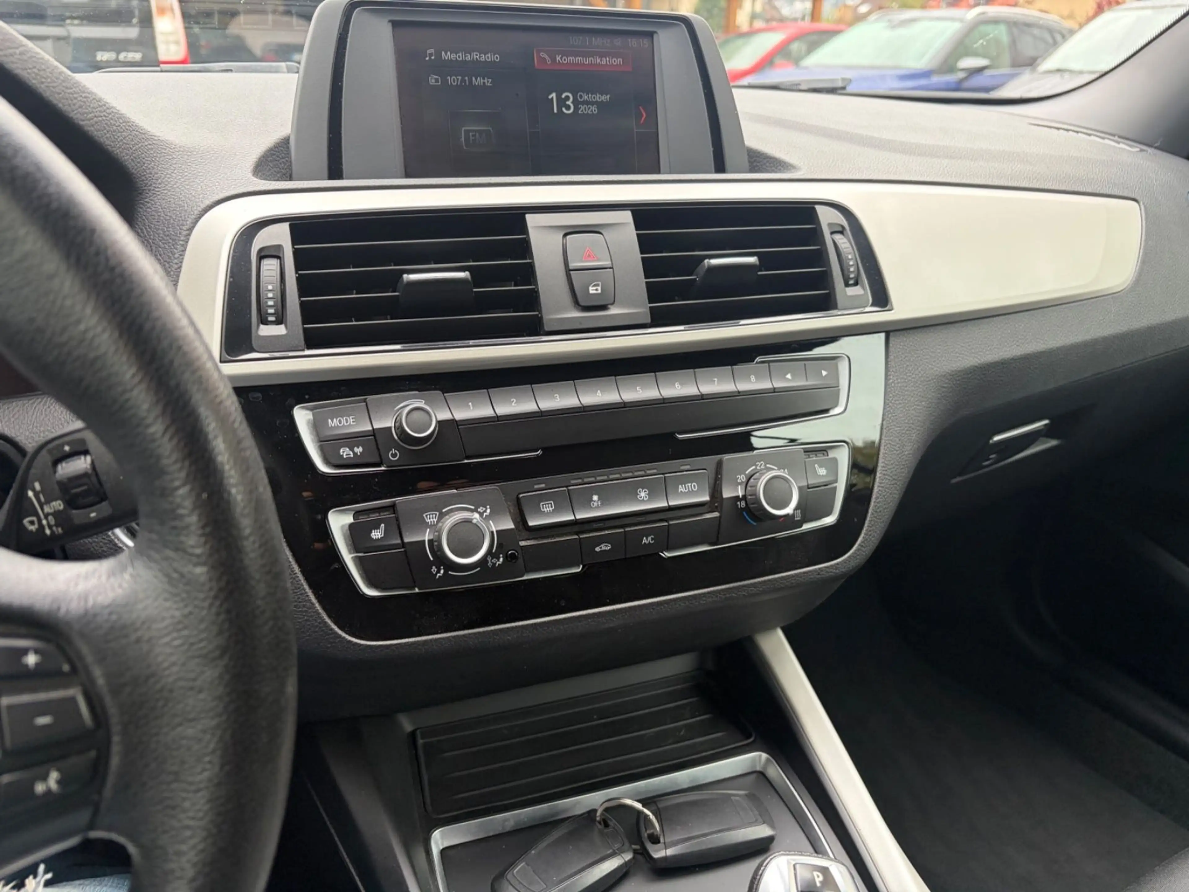BMW 220 Cabrio Advantage Automatik — photo 15