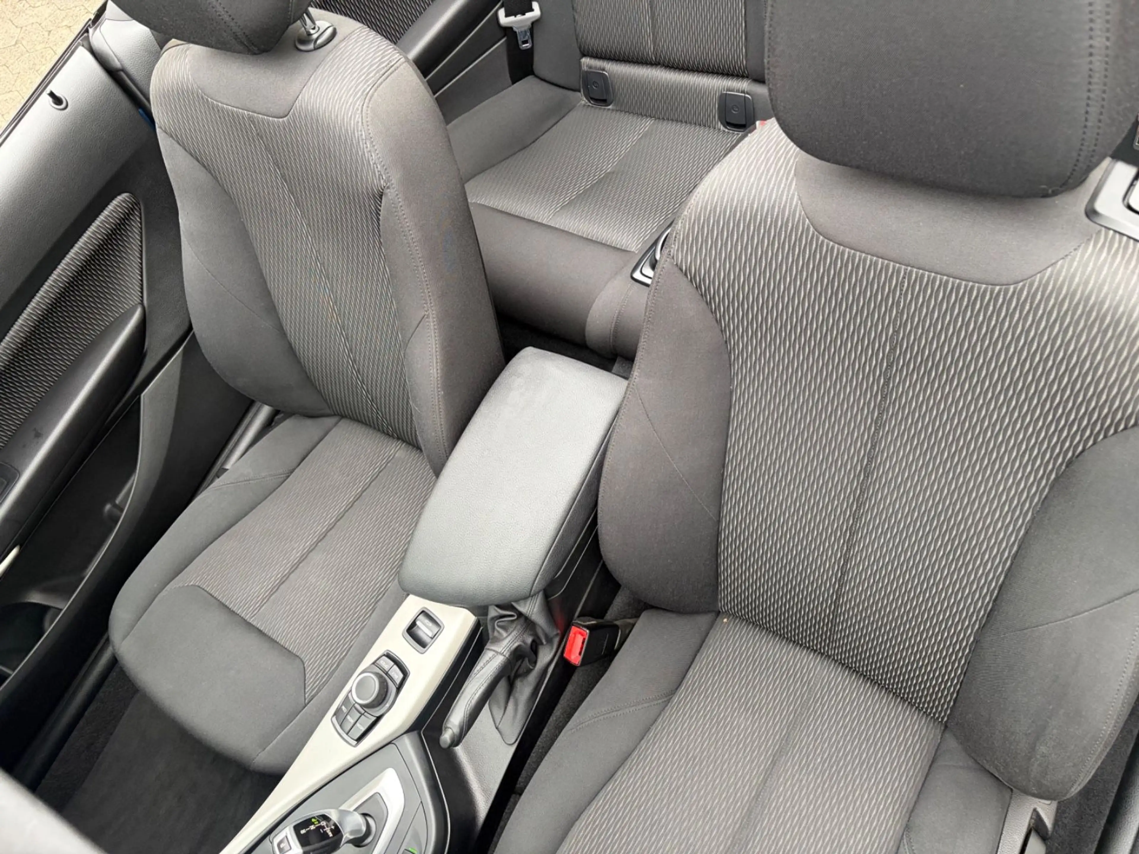 BMW 220 Cabrio Advantage Automatik — photo 11
