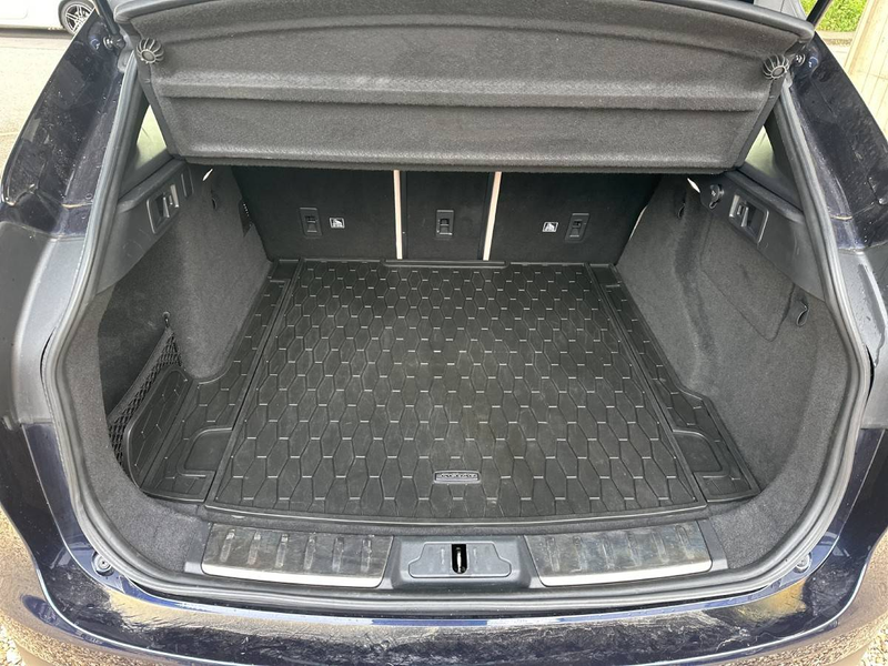 Jaguar F-Pace Prestige AWD — photo 11