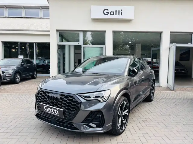 Audi Q3 Sportback 35 2.0 tdi Identity Black s-tronic - Garanzia 24 Mesi - Manutenzione compresa fino a 100.000Km! - Iva Esposta