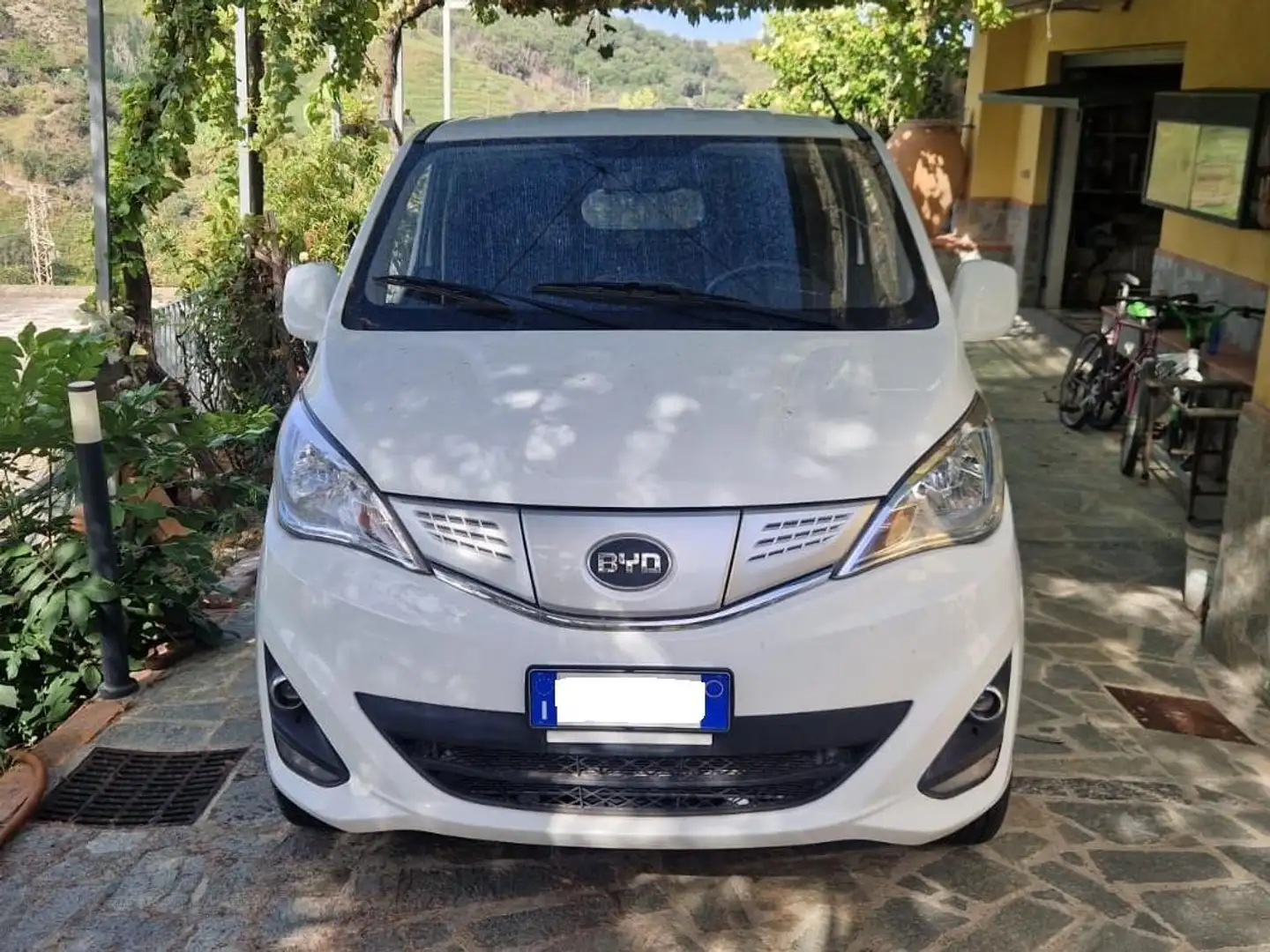 BYD ETP3 Blanc - 1