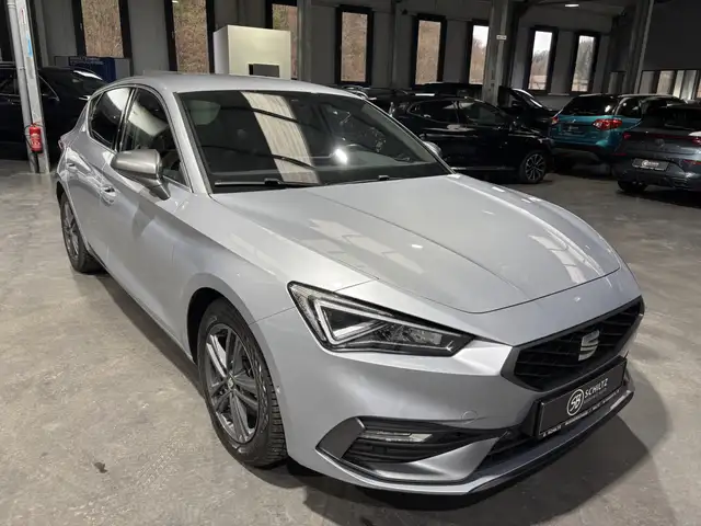 SEAT Leon 1.5 eTSI DSG FR