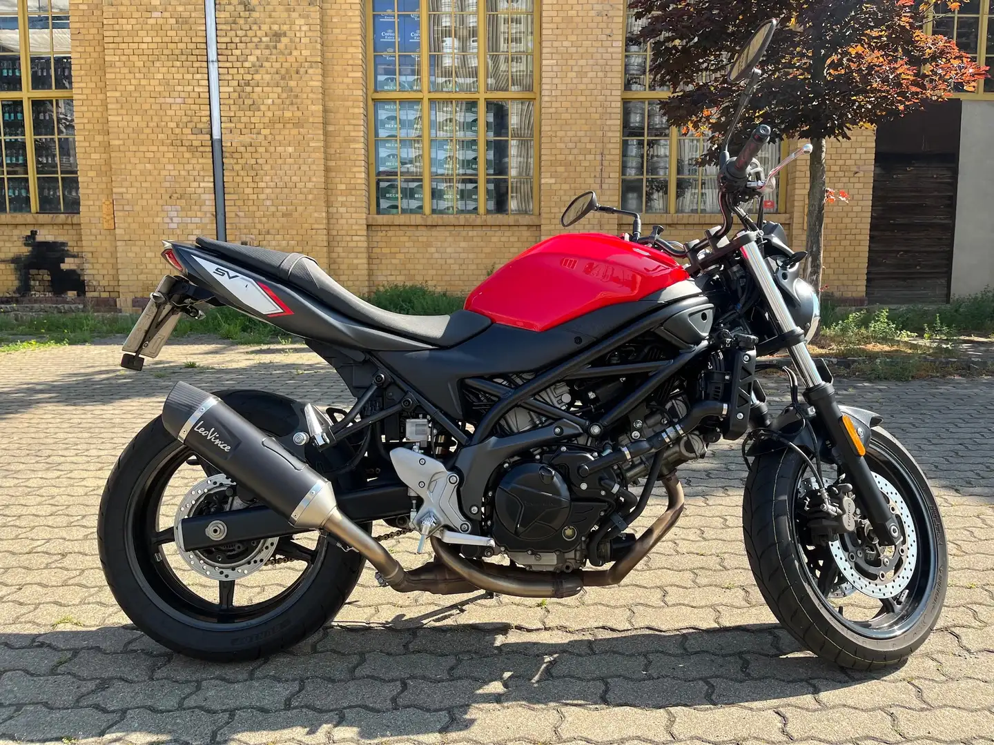 Suzuki SV 650 Rot - 2