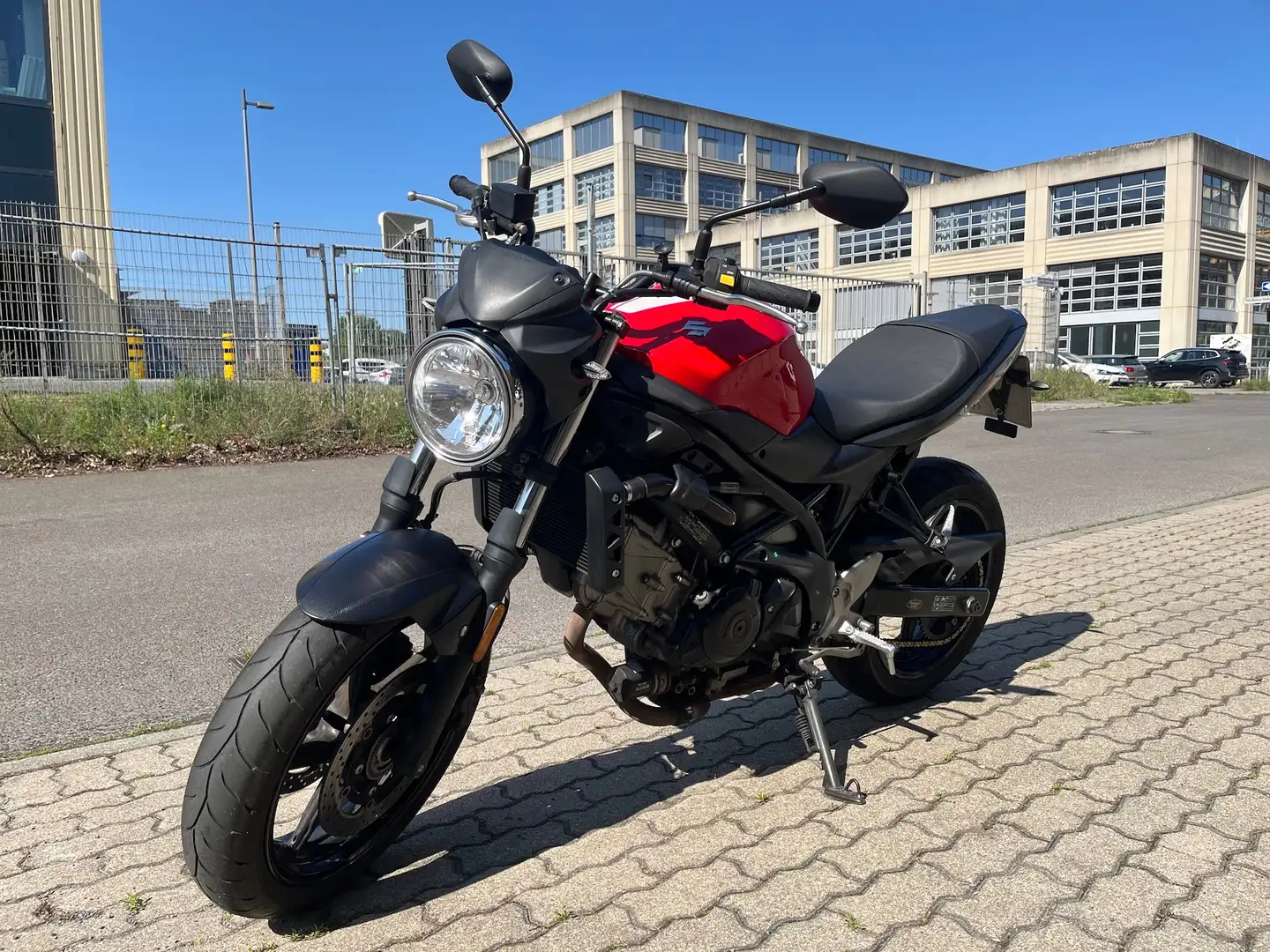 Suzuki SV 650 Rot - 1