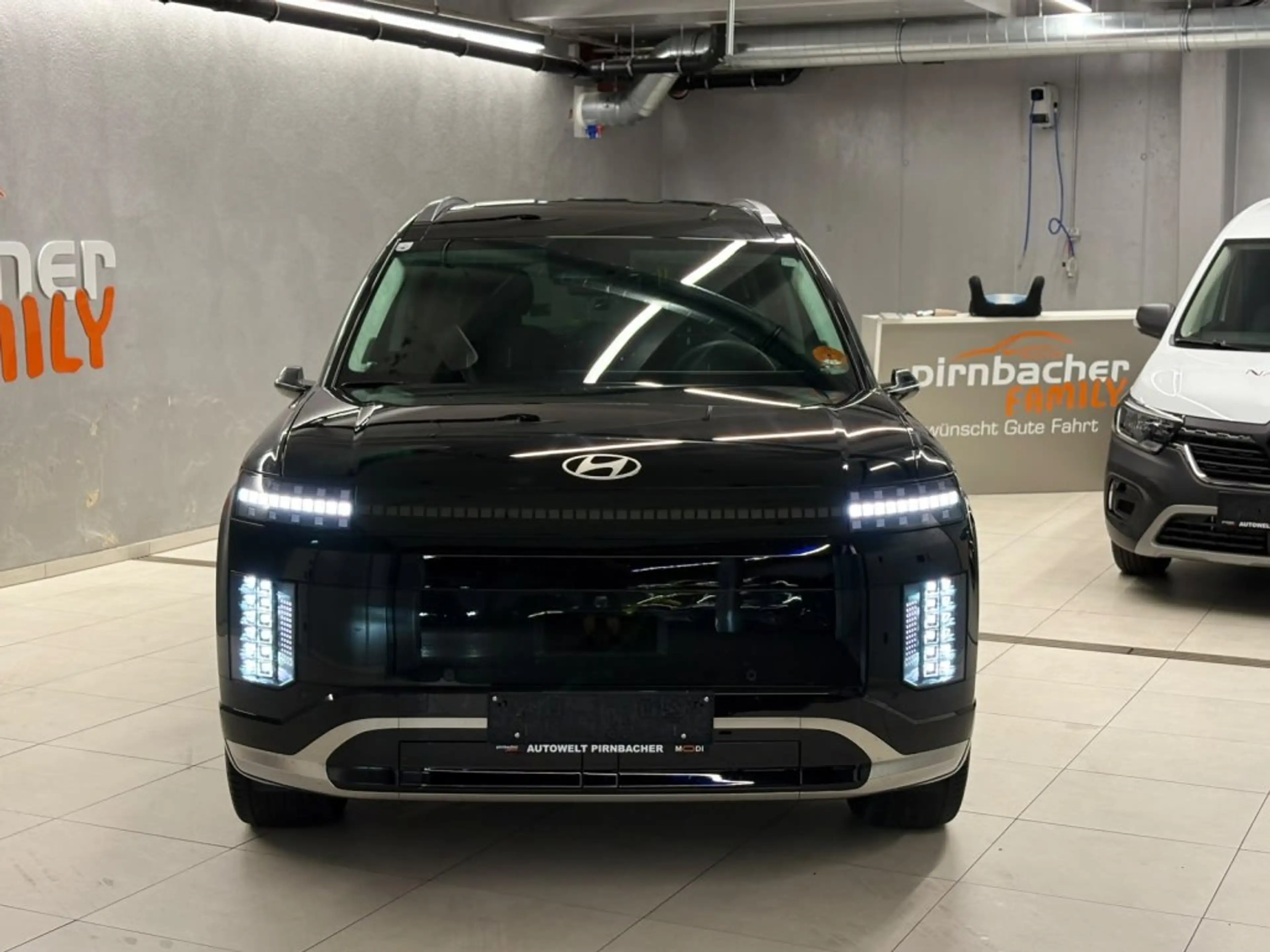 Hyundai IONIQ 9 Calligraphy 110 kWh 4WD 96c61-P3-O2/3 — photo 4