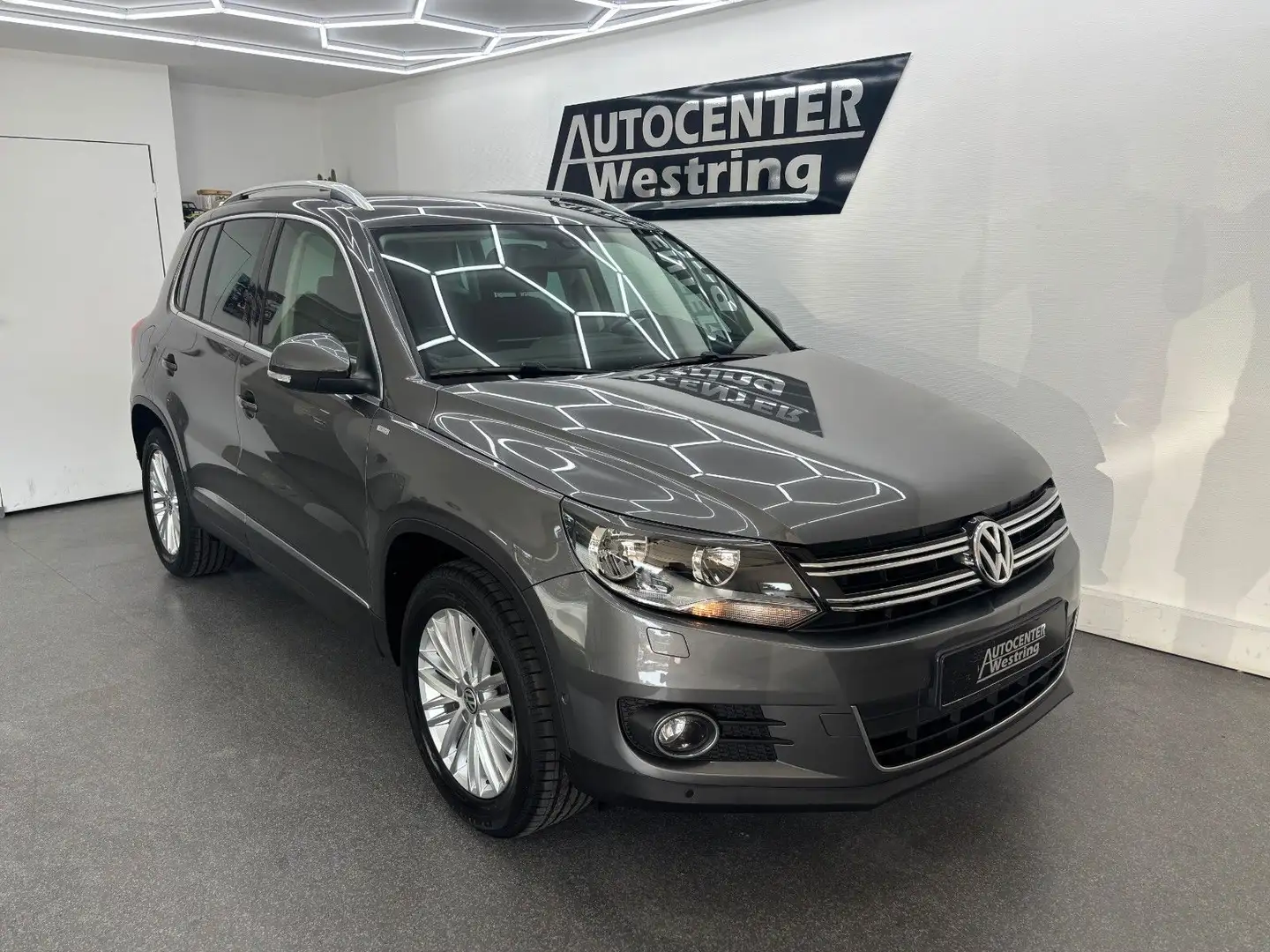 Volkswagen Tiguan 1,4 TSI Cup Sport & Style BMT*Kamera*53Tk Grigio - 1