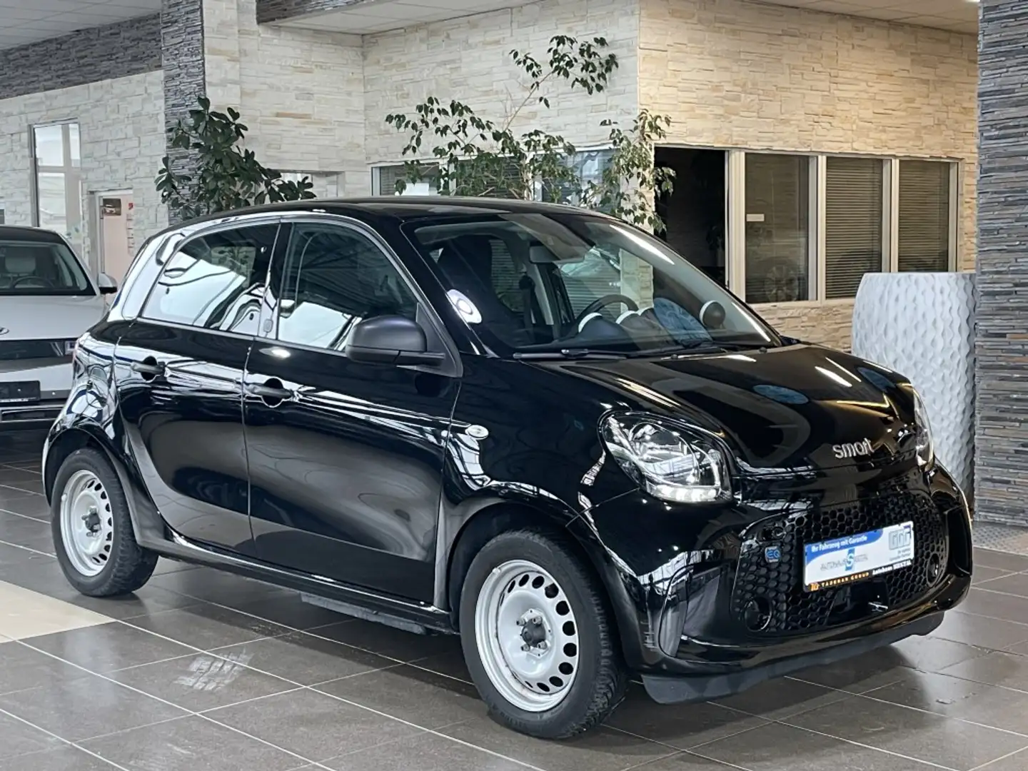 smart forFour electric drive   EQ Kaufbatterie GJR DAB Schwarz - 1