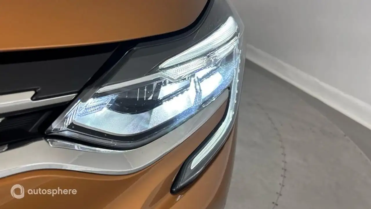 Renault Captur — photo 17