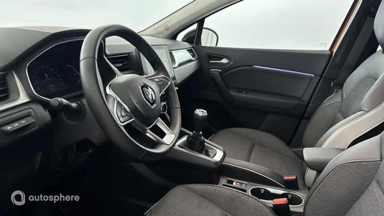 Renault Captur — photo 12