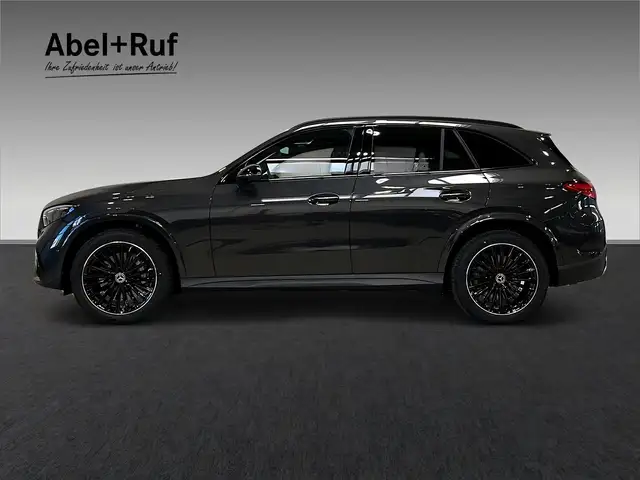 Mercedes-Benz 450 view 4