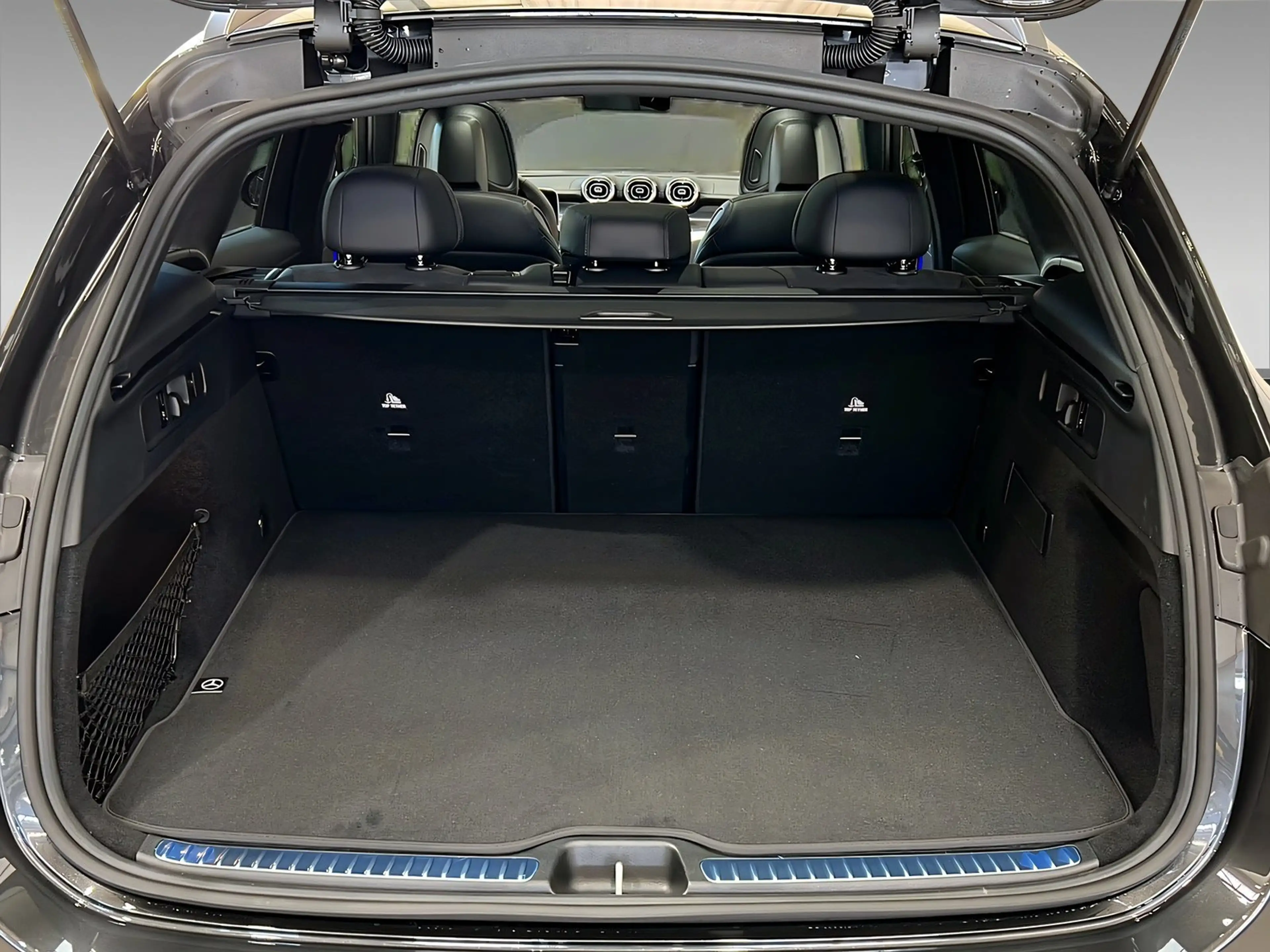 Mercedes-Benz GLC 450 d 4M AMG+DISTR+NIGHT+Burme+Memo+AHK+360° — photo 6
