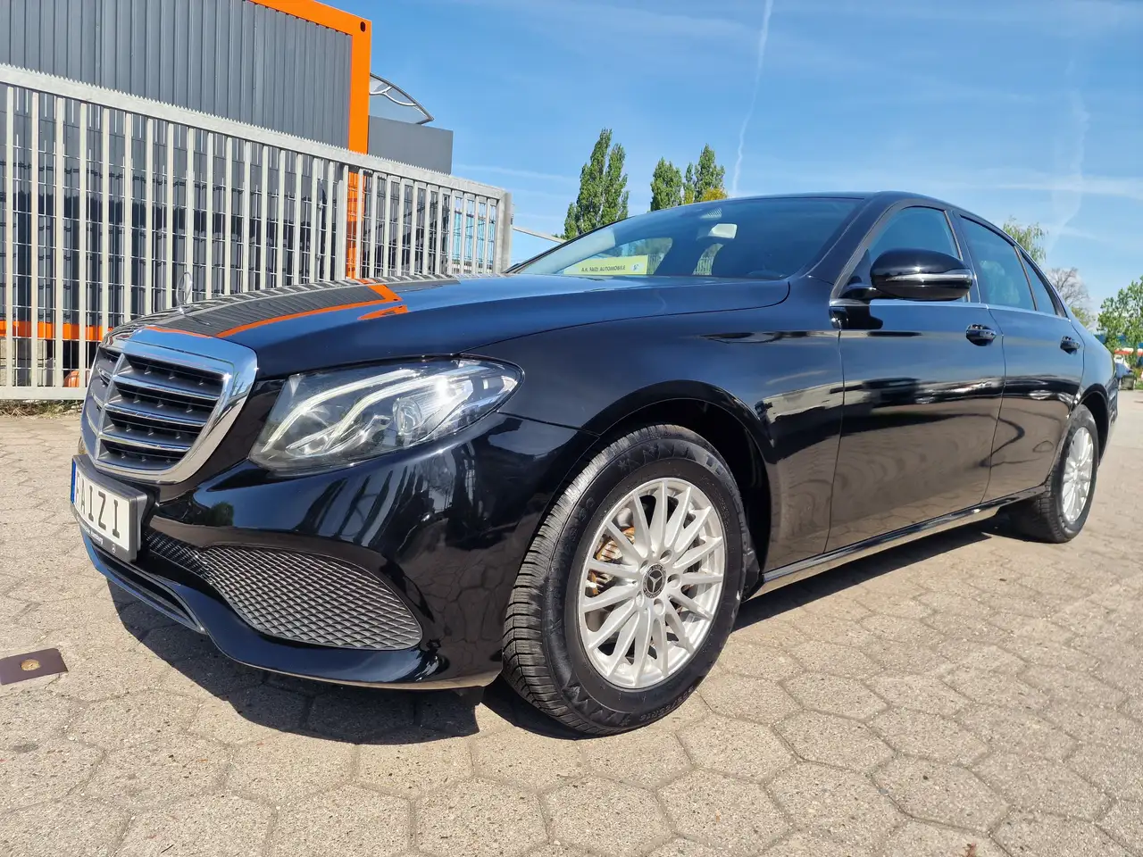 Mercedes-Benz E 200