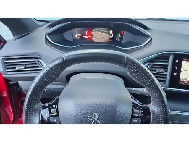 Peugeot 308 view 5