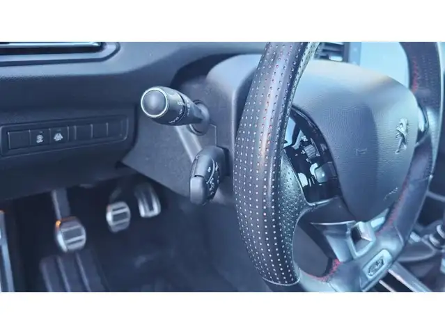 Peugeot 308 view 6