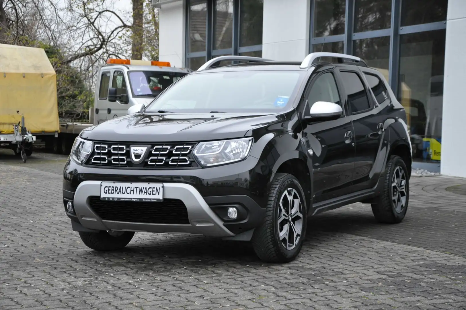 Dacia Duster Prestige TCe130*Sitzheizung*AHK*Tempomat* Černá - 2