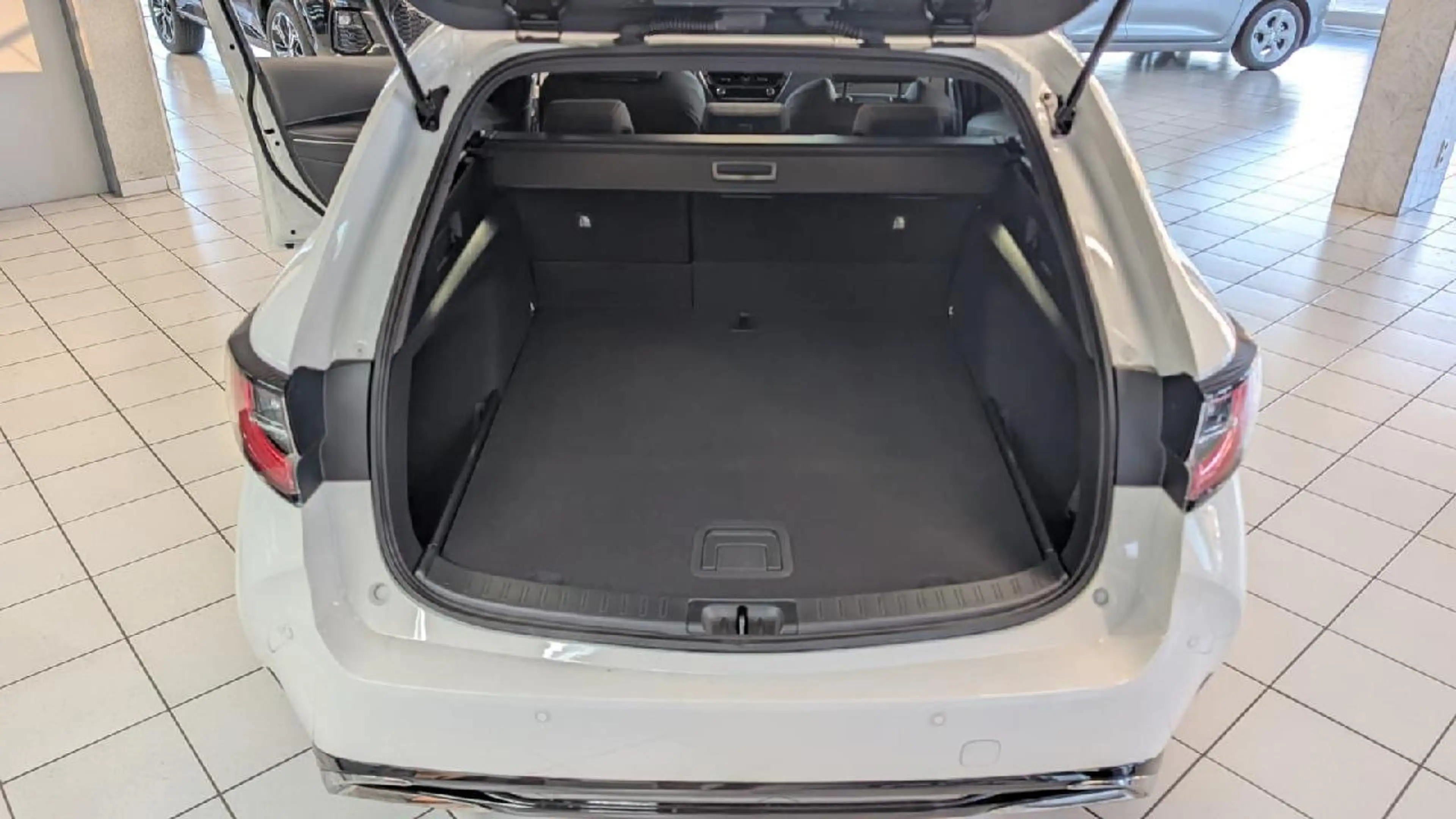 Suzuki Swace 1.8 Hybrid Comfort+ — photo 14