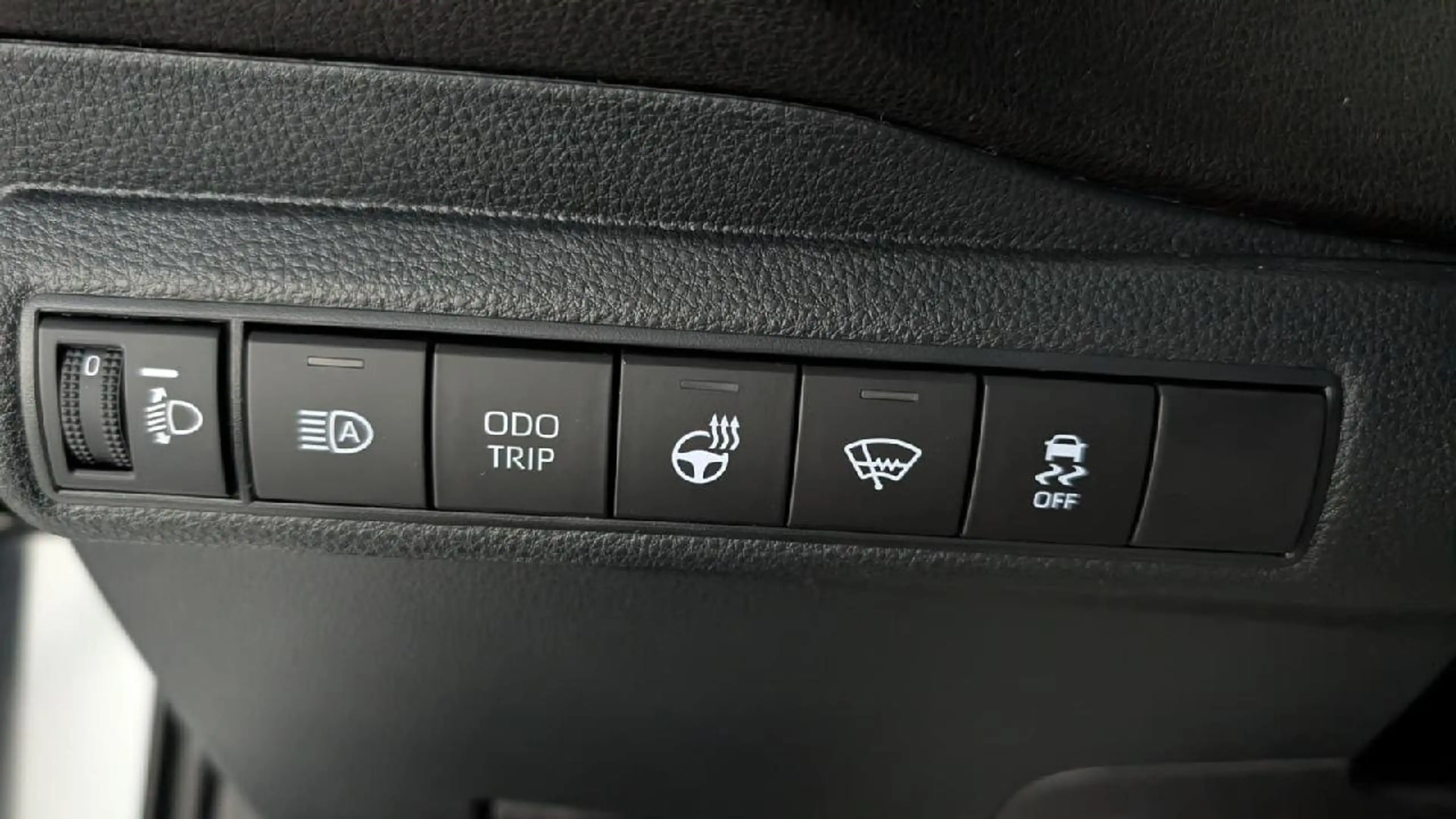Suzuki Swace 1.8 Hybrid Comfort+ — photo 8