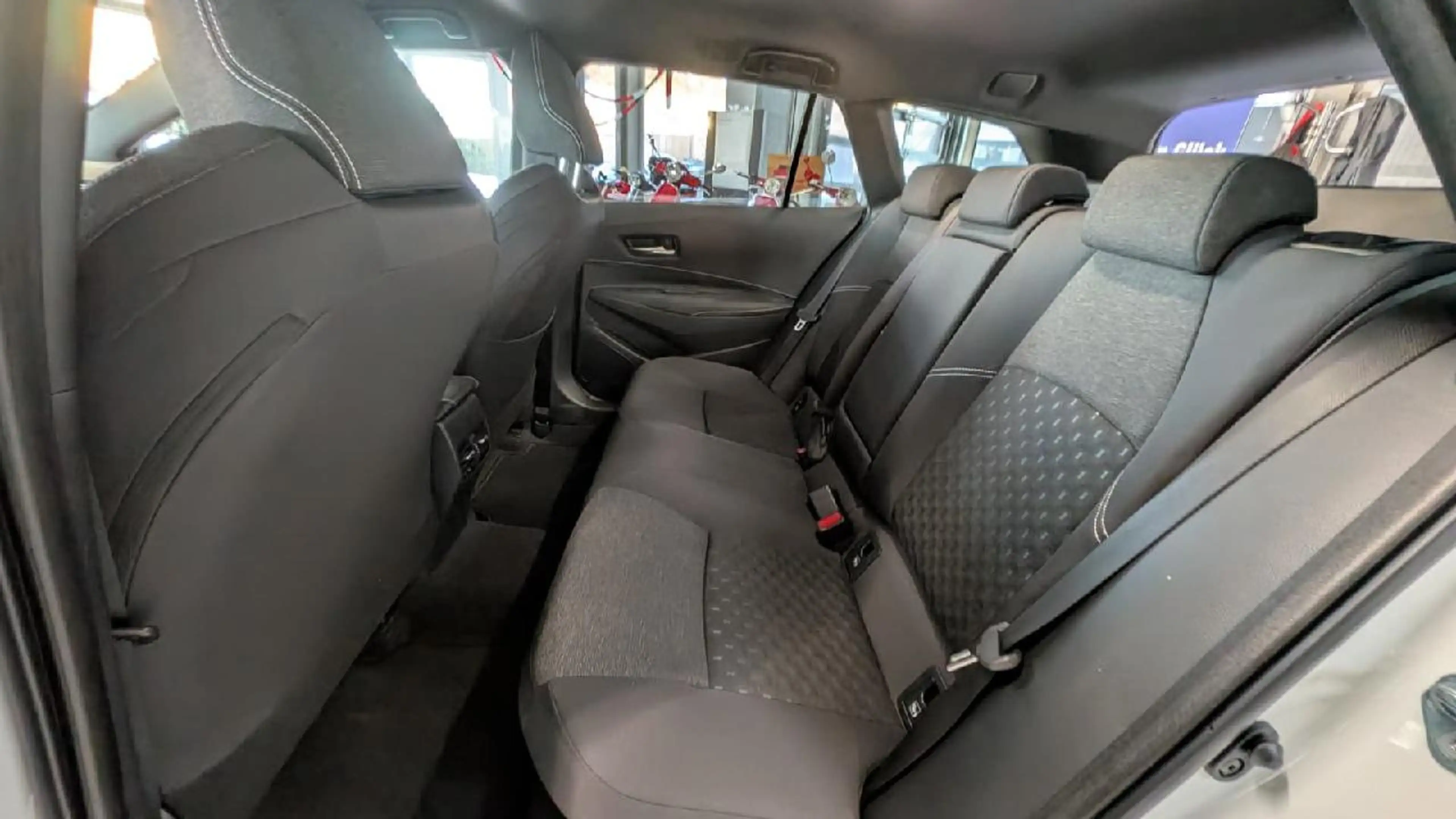 Suzuki Swace 1.8 Hybrid Comfort+ — photo 9