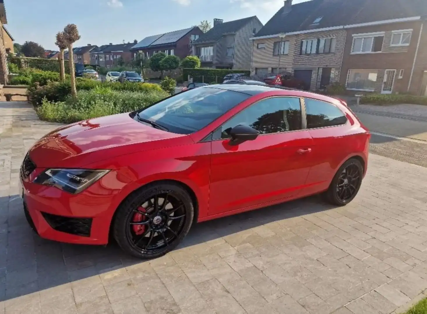 SEAT Leon Leon 2.0 TSI Cupra DSG Rood - 1