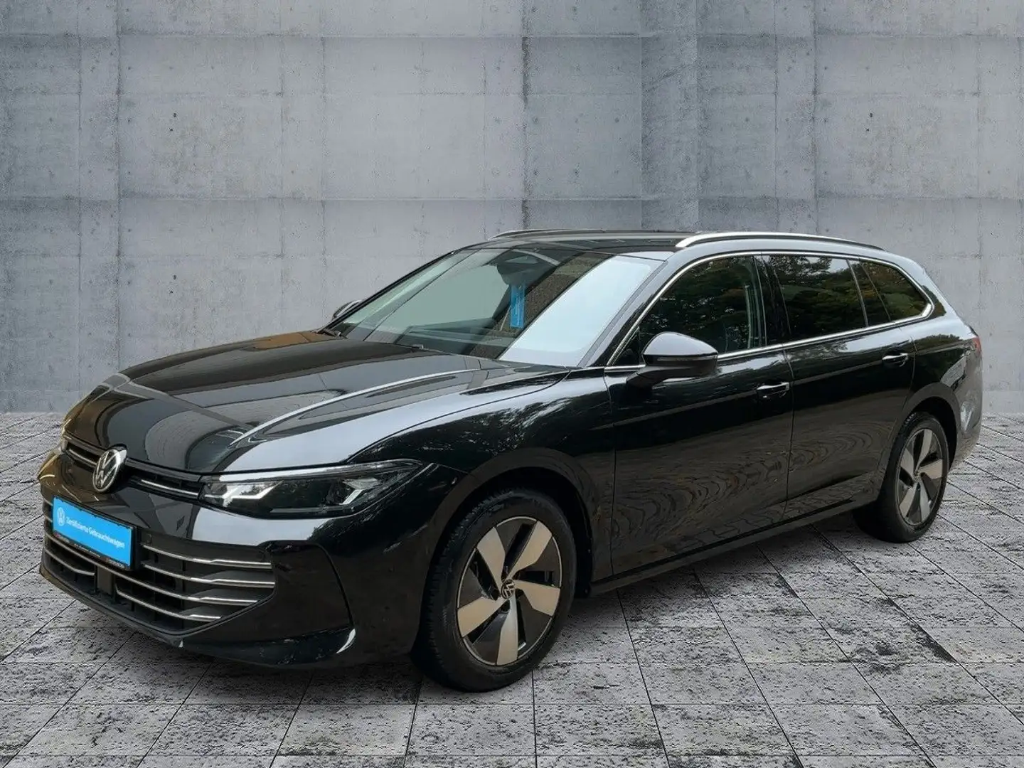 Volkswagen Passat Variant 2.0 TDI DSG BUSINESS LED+NAVI+AHK Zwart - 2