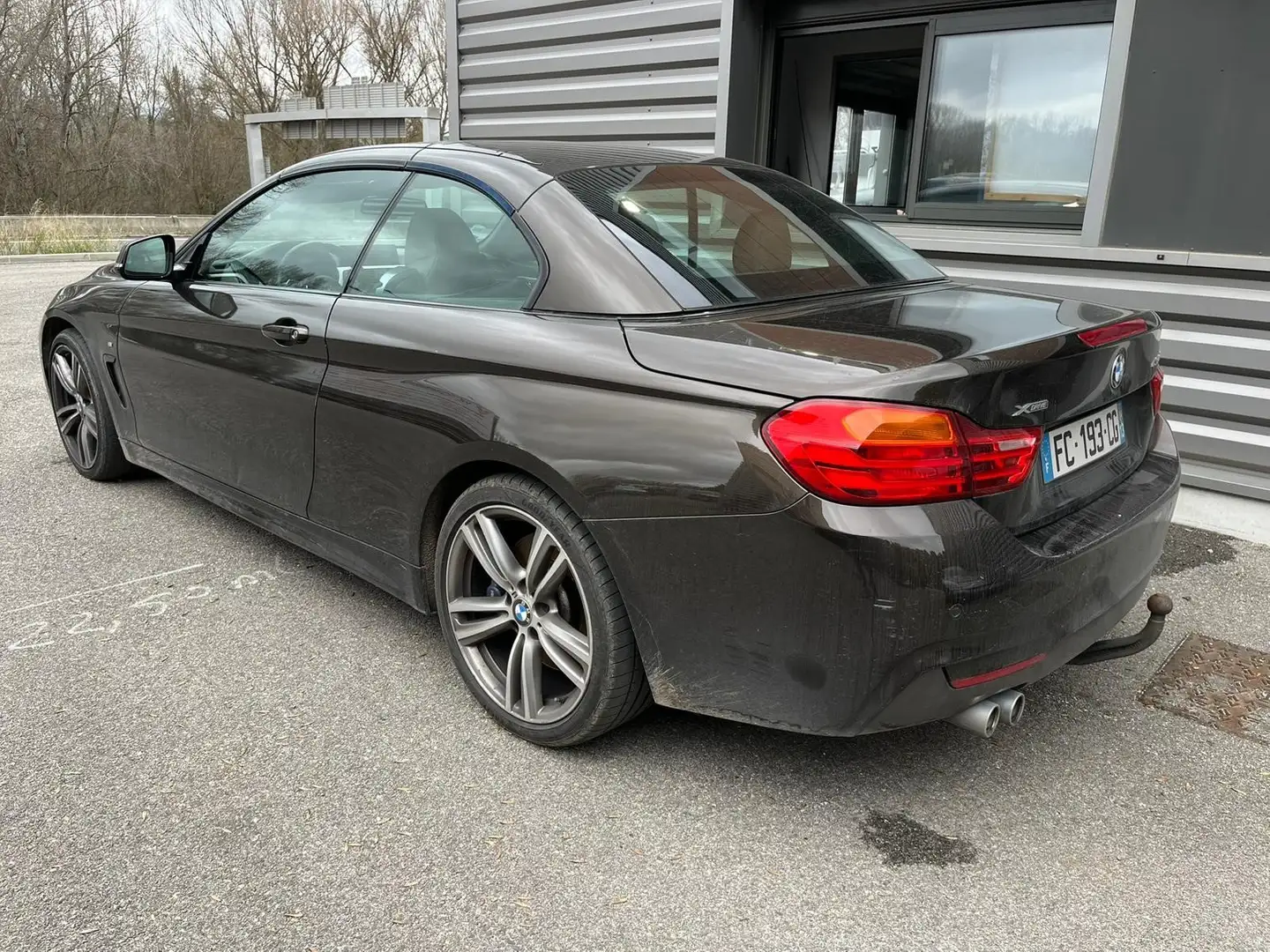 BMW 435 SERIE 4 CABRIOLET F33 (2017) Cab xDrive 313 ch M Brązowy - 2