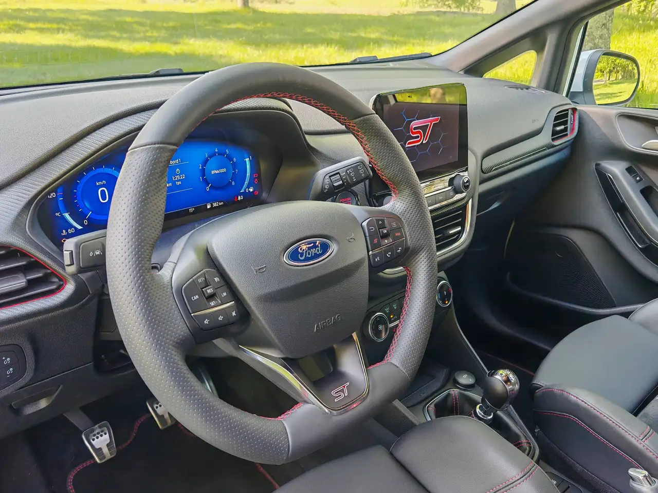 Ford Fiesta ST — photo 3