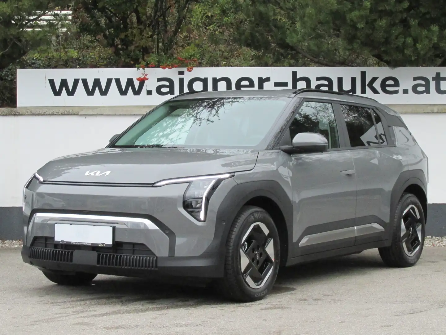 Kia EV3 FWD 81,4kWh Long Range Earth Plus Grau - 1