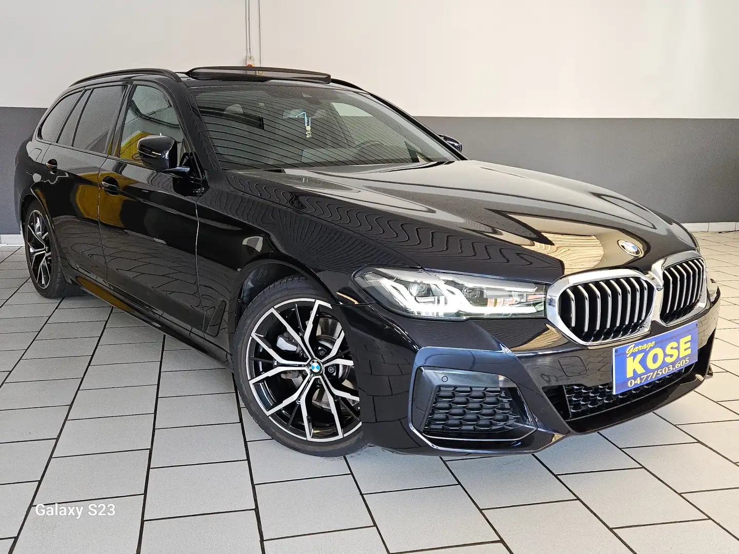 BMW 520 i PACK-M SPORT TOIT PANO COCKPIT AMBIANCE LED FULL Zwart - 1