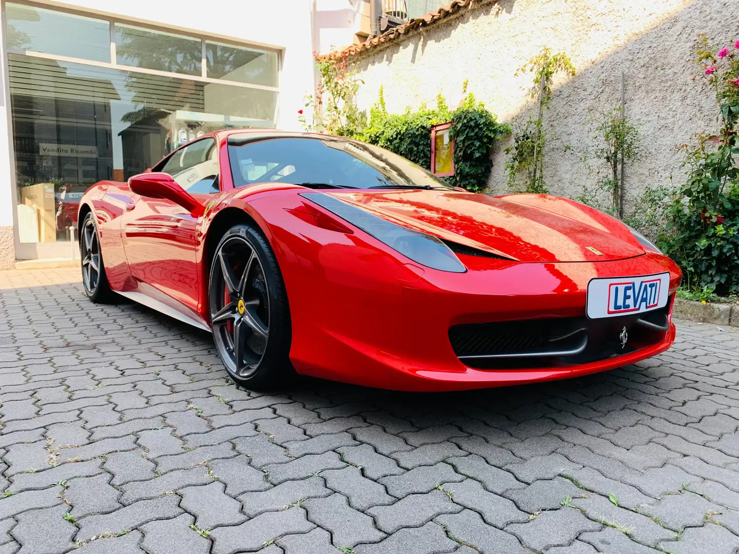 Ferrari 458 crvena - 1