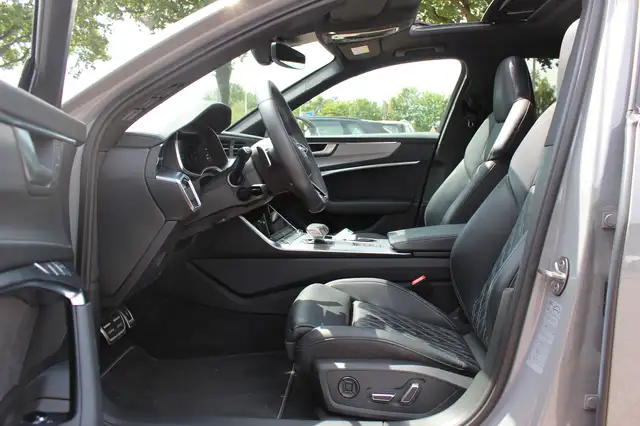 Audi A6 view 11