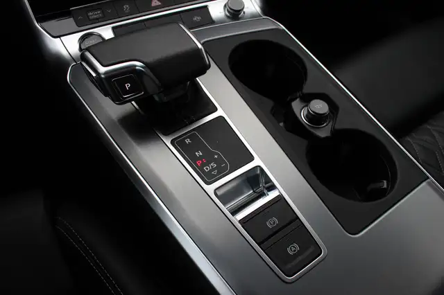 Audi A6 view 29