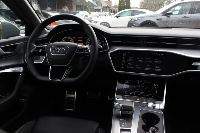 Audi A6 view 10
