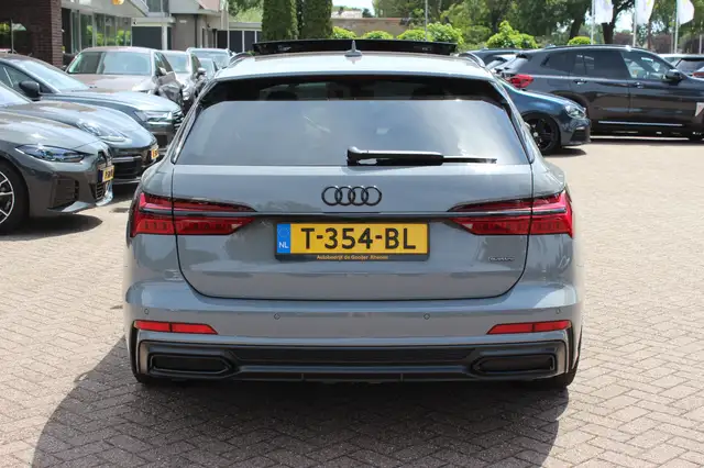 Audi A6 view 16