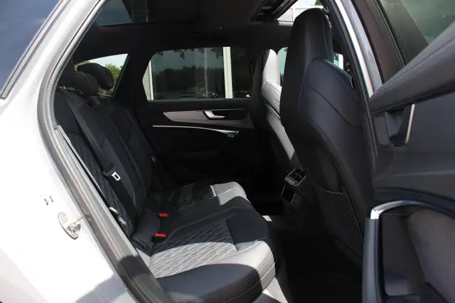 Audi A6 view 13