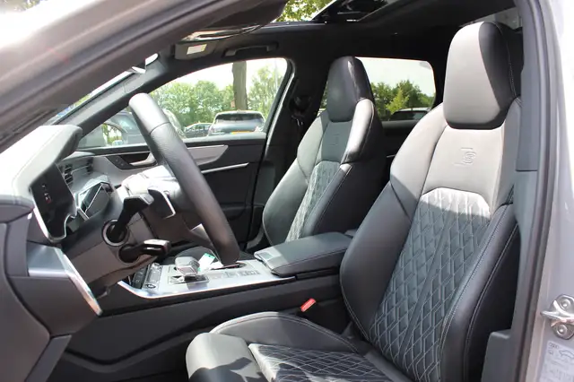 Audi A6 view 5