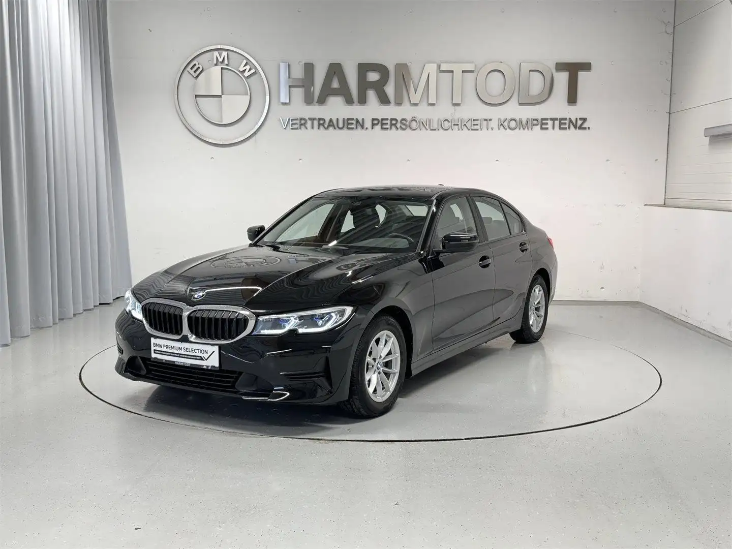 BMW 318 d Schwarz - 1