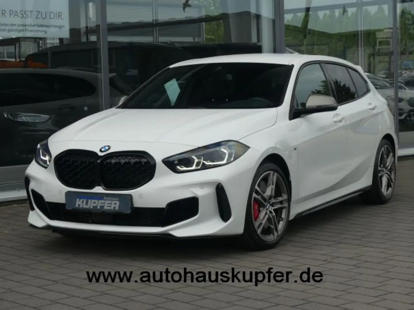 BMW 135 i xDrive M Sportpak. PRO°Headup°HIFI°beh.LR Biały - 1