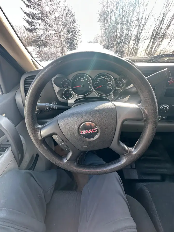 GMC Sierra 2500HD photo GMC Sierra 2500HD