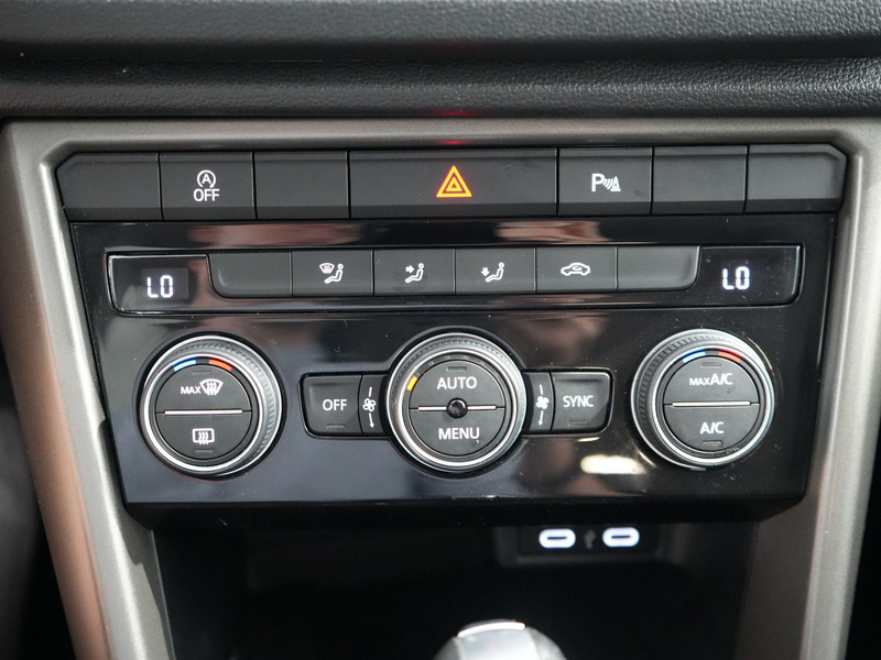 Volkswagen T-Roc 1.5 TSI Style Business | Virtual | Camera | ACC | — photo 18