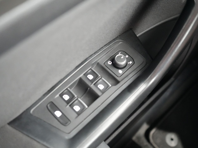 Volkswagen T-Roc 1.5 TSI Style Business | Virtual | Camera | ACC | — photo 27