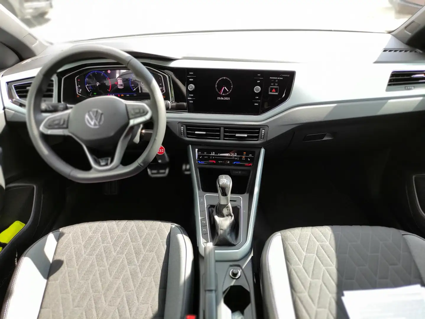 Volkswagen Taigo Goal 1.0 TSI+116Ps+DSG+AHZV+LED+RFK+Navi+ Bianco - 2