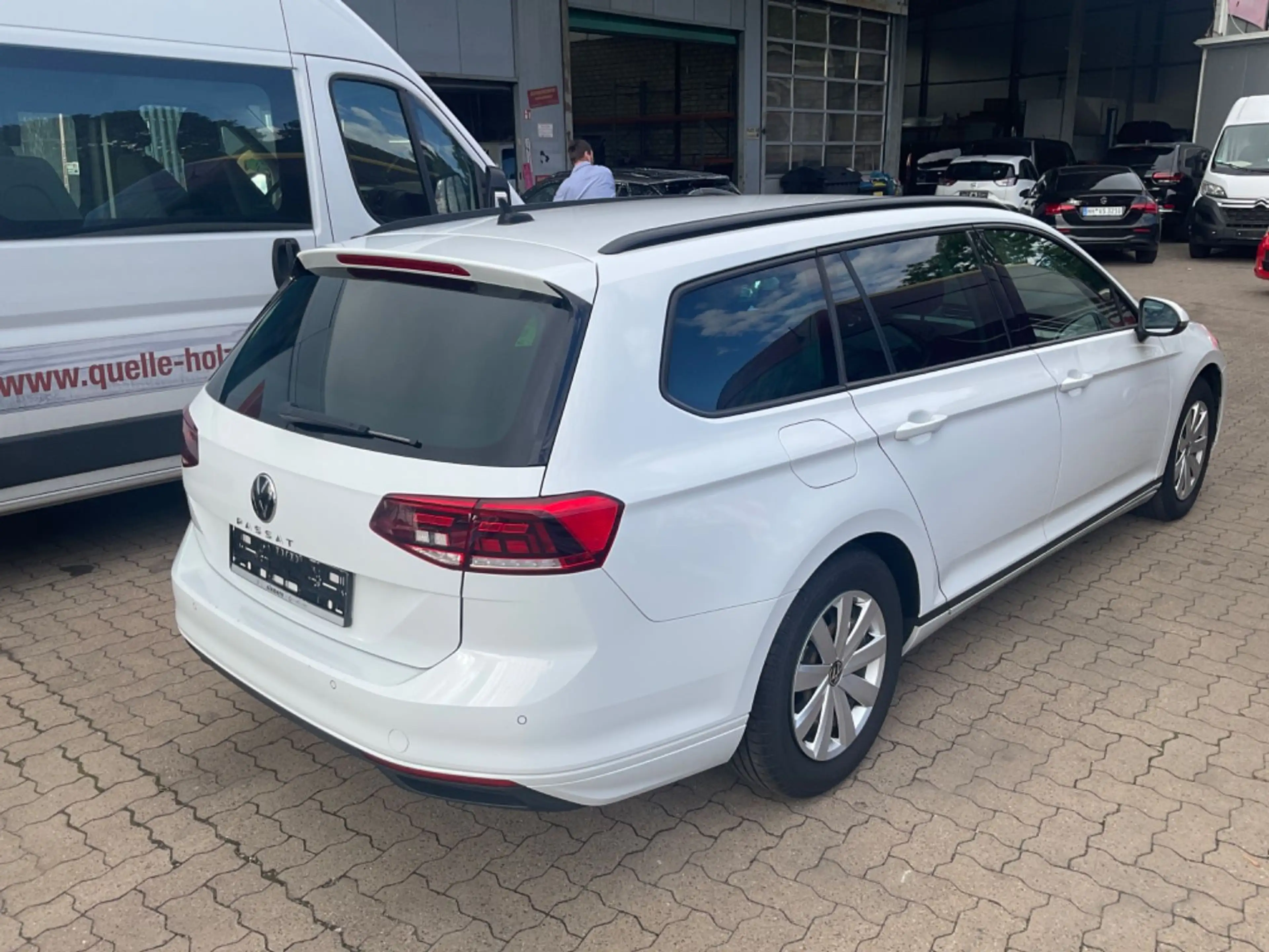 Volkswagen Passat Variant Basis TÜV 09.2027 1 HAND — photo 6