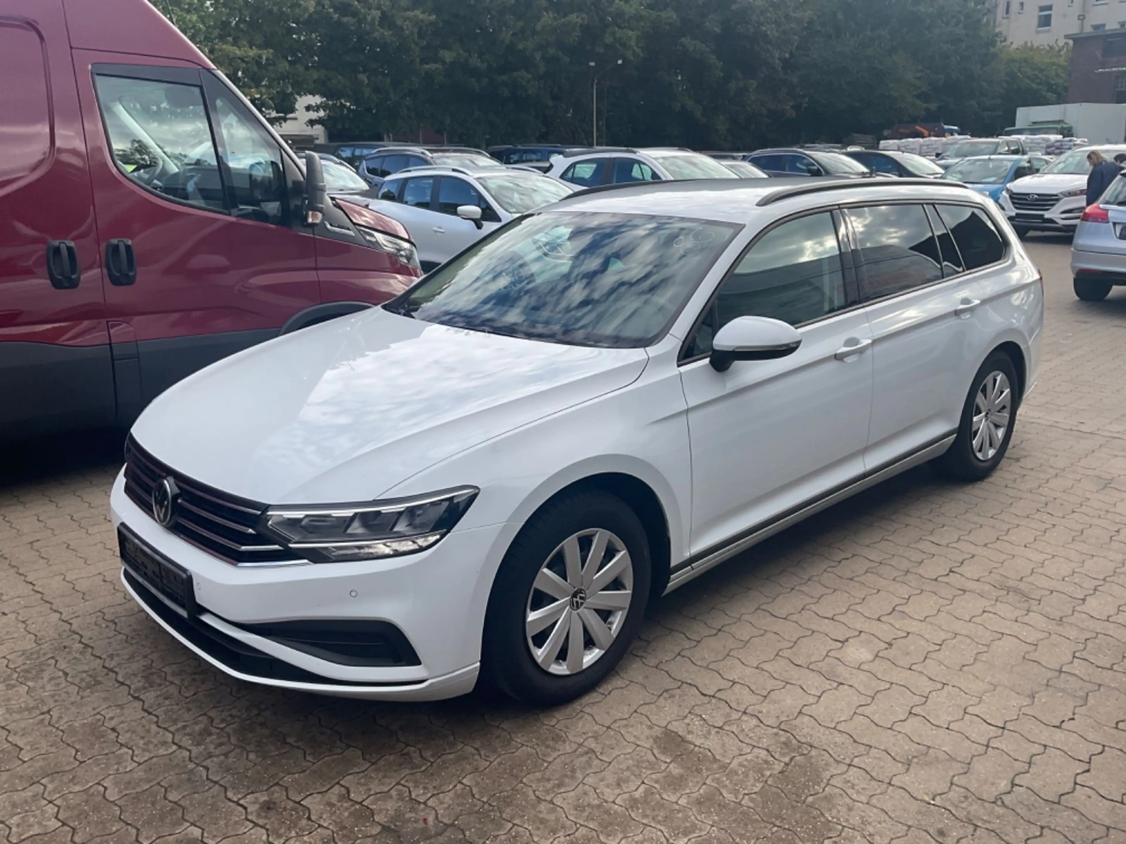Volkswagen Passat Variant Basis TÜV 09.2027 1 HAND