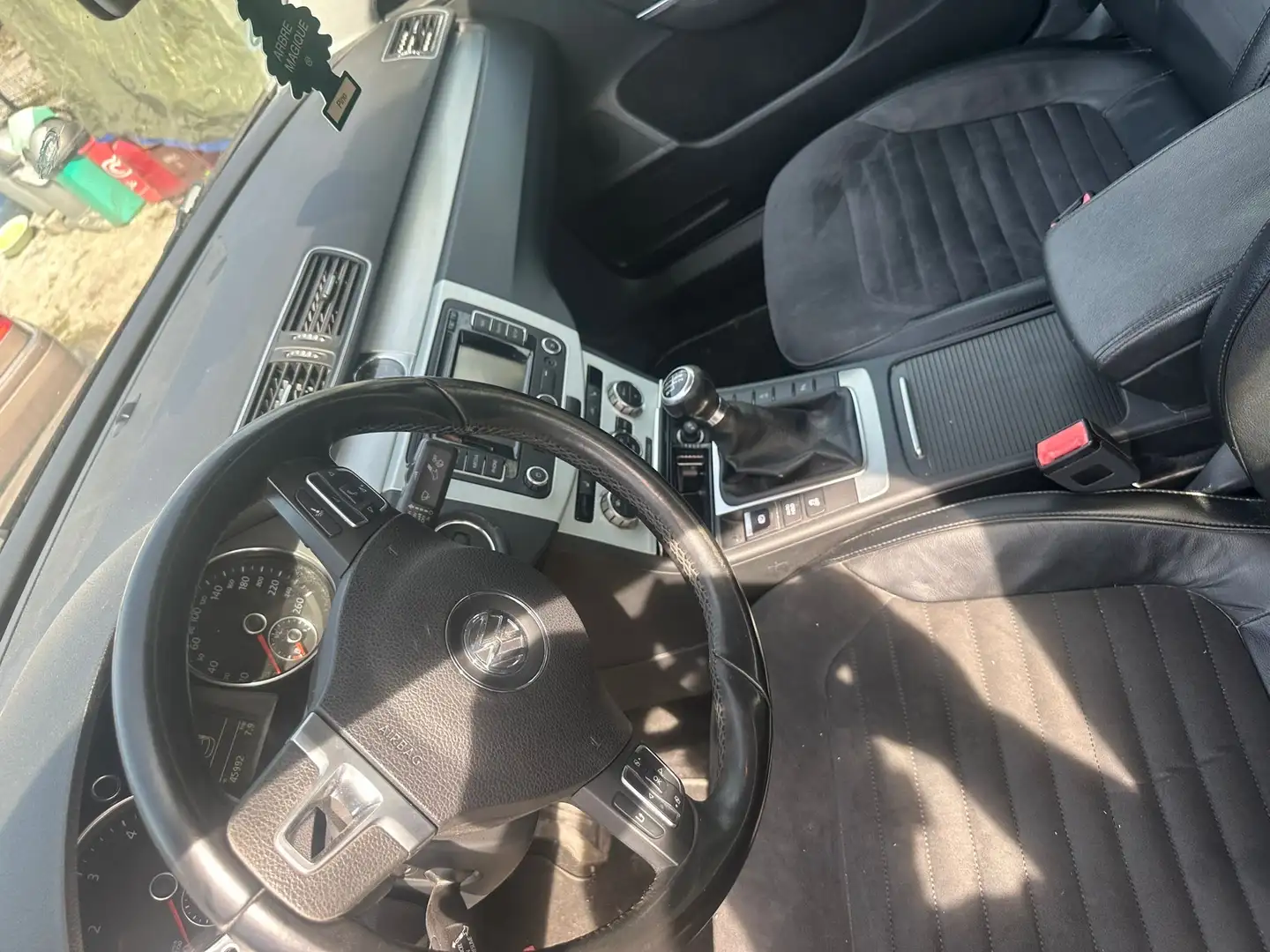 Volkswagen Passat 1.6 CR TDi Highline - 2
