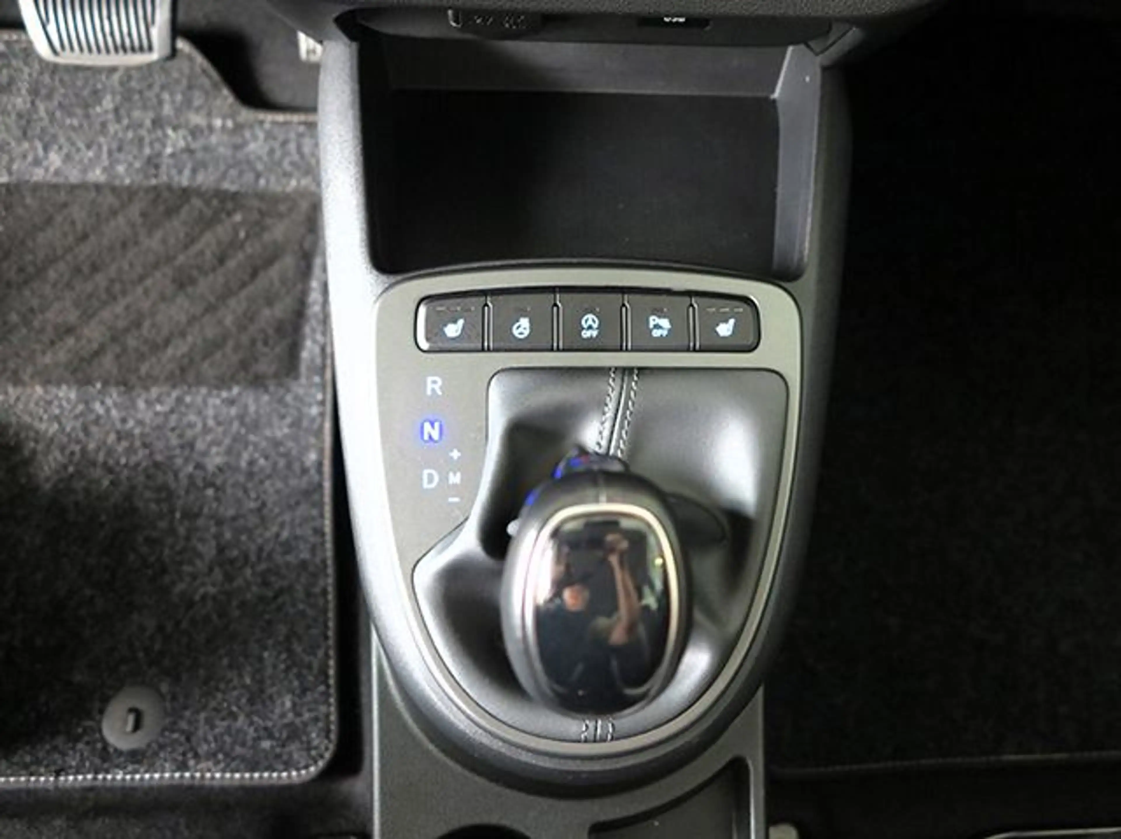 Hyundai i10 Trend | AndroidAuto | PDC | Winterp. | DAB — photo 11