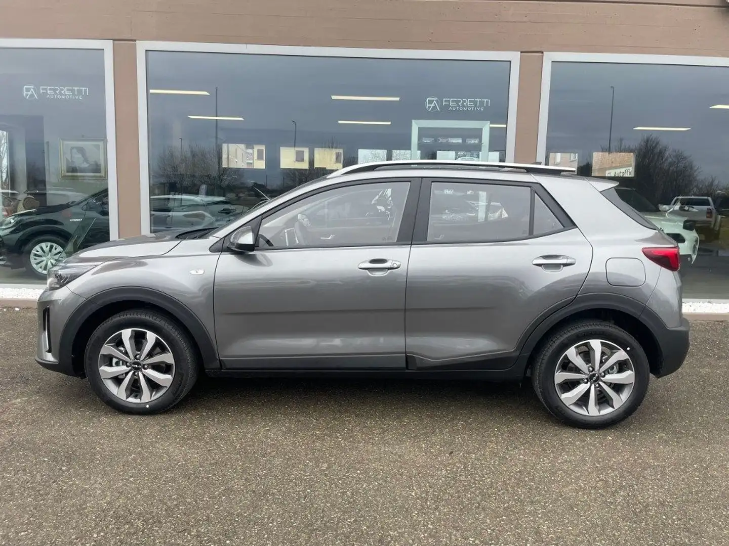 Kia Stonic 1.2 MPI GPL Style Special Edition Grigio - 1
