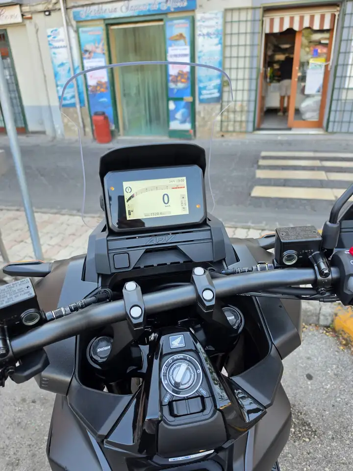 Honda ADV 350