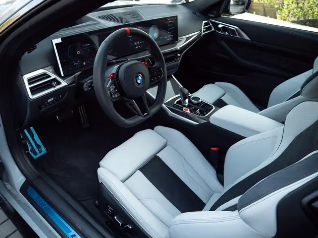 BMW M4 view 11